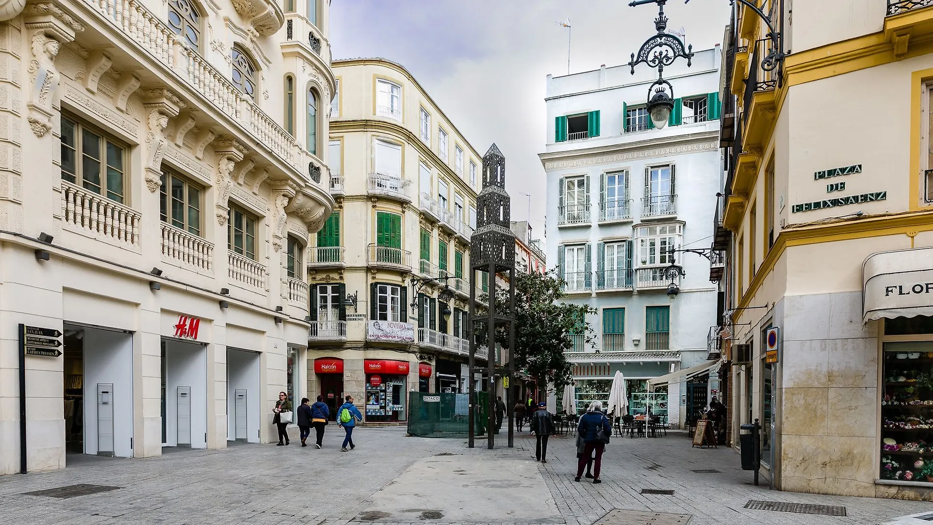 3 Bedrooms Luxury Penthouse With Views. The Best Location In Málaga
